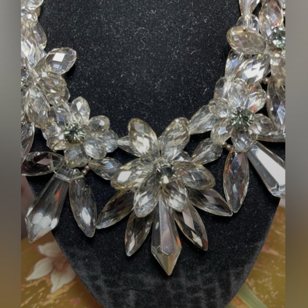 Signed NATASHA Couture Faceted Glass Smokey Crystal Statement Necklace - Picture 5 of 9